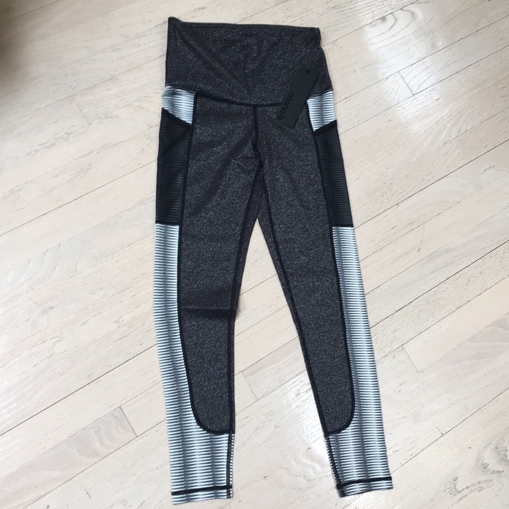 Athletic leggings